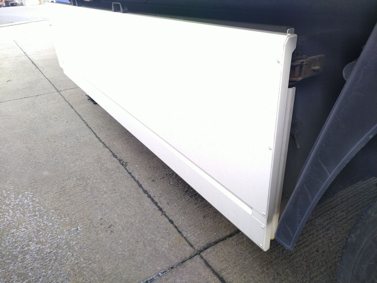 Semirremolque caja cerrada Krone SDR27eL4-MT Blumen BiTemp TK SLXi Double Rolltor: foto 13