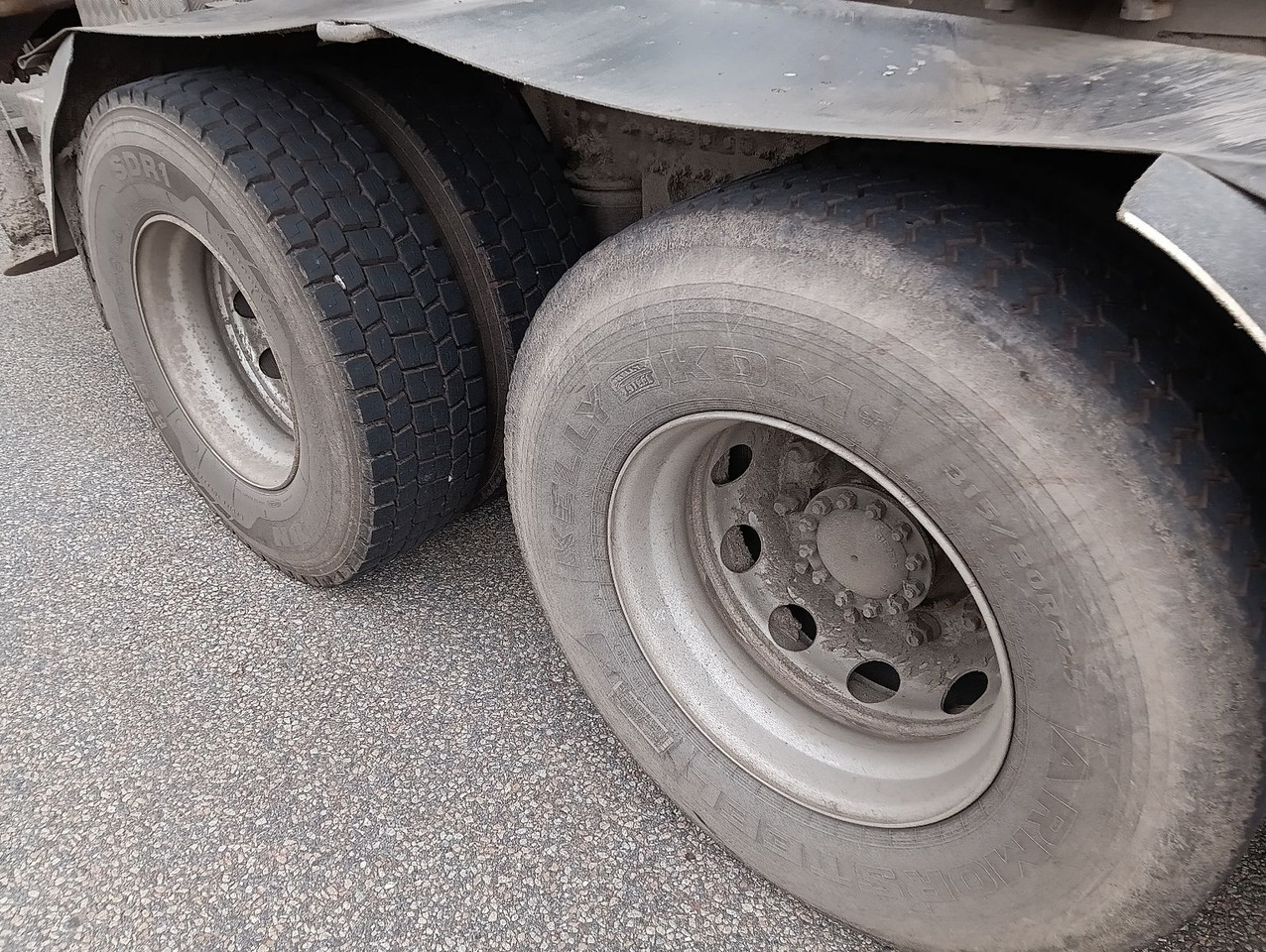 Volvo FH500 6x4R Globe RETARDER EPSILON M13Z FullOptio - Camión forestal, Camión grúa: foto 5 Volvo FH500 6x4R Globe RETARDER EPSILON M13Z FullOptio - Camión forestal, Camión grúa: foto 5