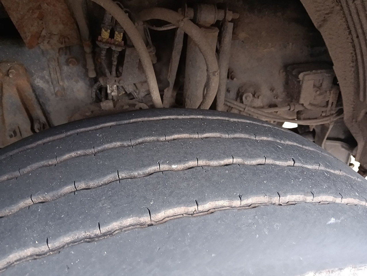 Volvo FH500 6x4R Globe RETARDER EPSILON M13Z FullOptio - Camión forestal, Camión grúa: foto 4 Volvo FH500 6x4R Globe RETARDER EPSILON M13Z FullOptio - Camión forestal, Camión grúa: foto 4