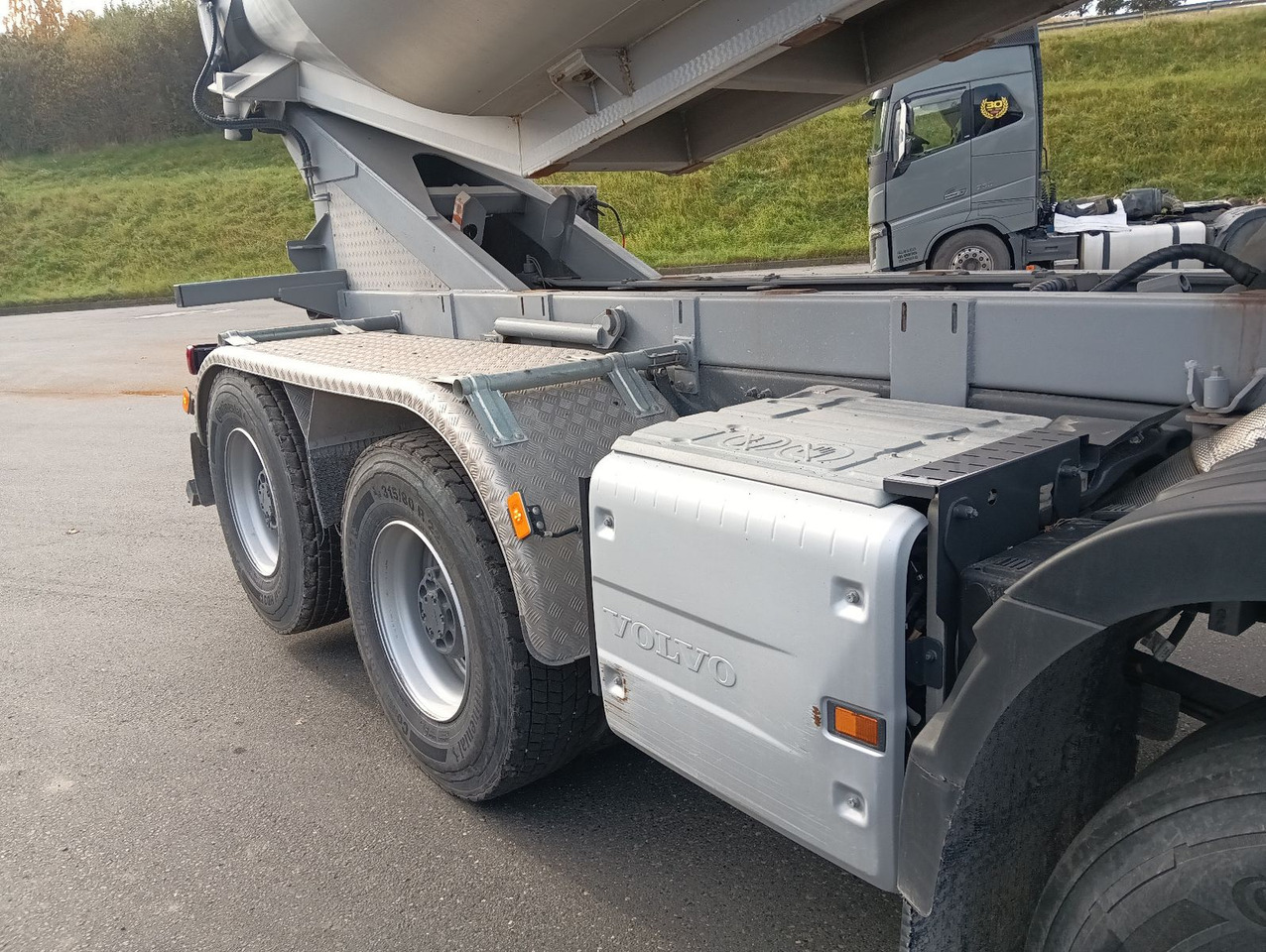 Camión volquete Volvo FH500 8x4R RETARDER LIFT MEILLER-Asphalt FunkAHK: foto 19 Camión volquete Volvo FH500 8x4R RETARDER LIFT MEILLER-Asphalt FunkAHK: foto 19