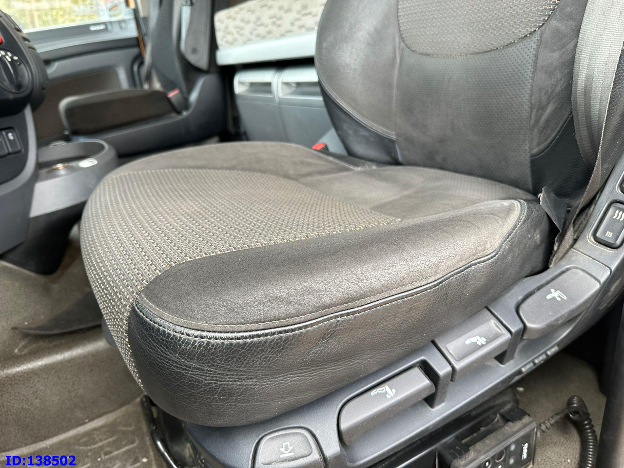 Cabeza tractora DAF XF106 460 6X2 Retarder: foto 13