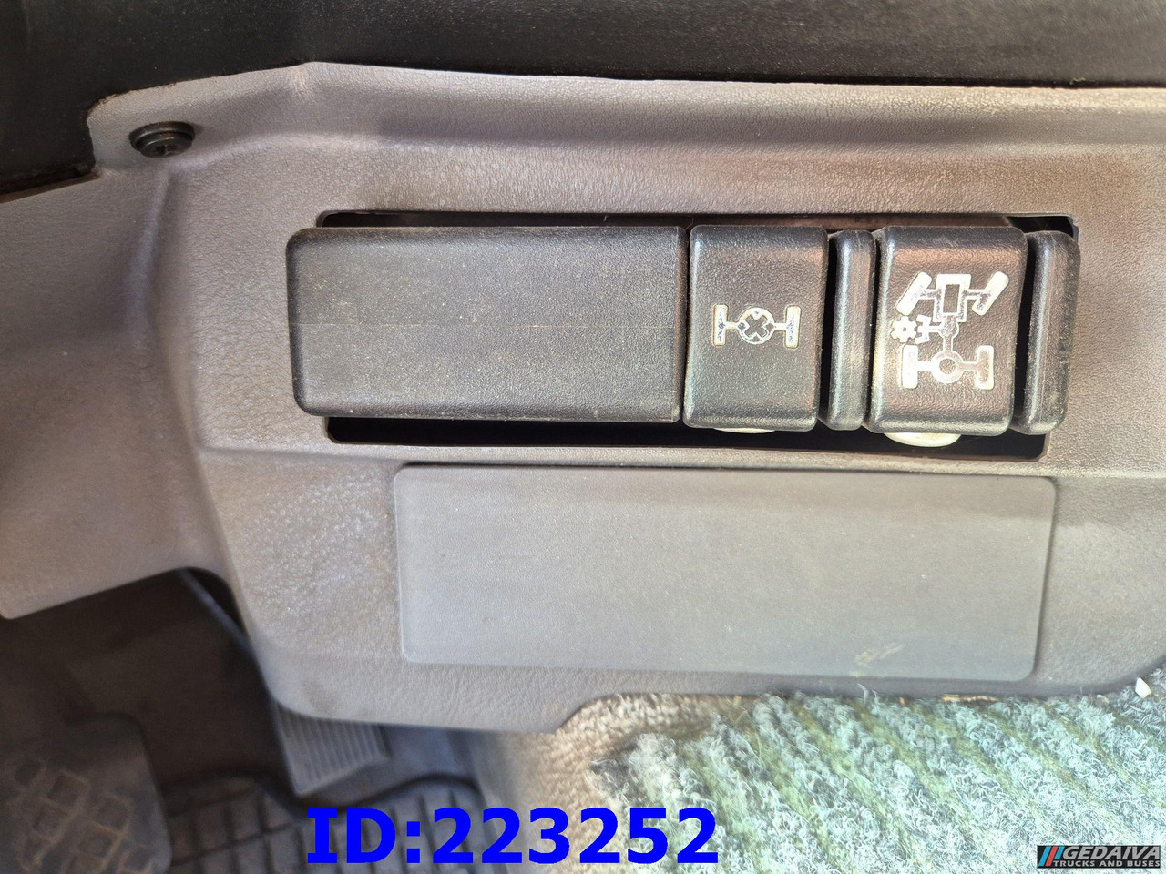Cabeza tractora RENAULT 420 6x2 Manual: foto 18
