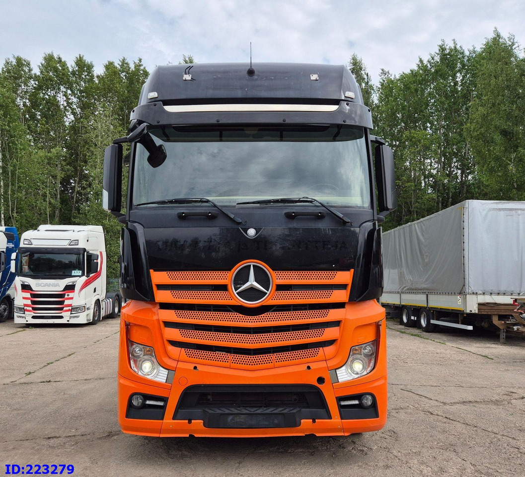 MERCEDES-BENZ Actros 3563  8×4 ( Steering axle) - Camión chasis: foto 2 MERCEDES-BENZ Actros 3563  8×4 ( Steering axle) - Camión chasis: foto 2