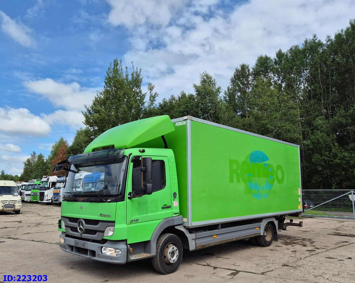 MERCEDES-BENZ Atego 818 4x2 Euro5 Manual - Camión caja cerrada: foto 1 MERCEDES-BENZ Atego 818 4x2 Euro5 Manual - Camión caja cerrada: foto 1