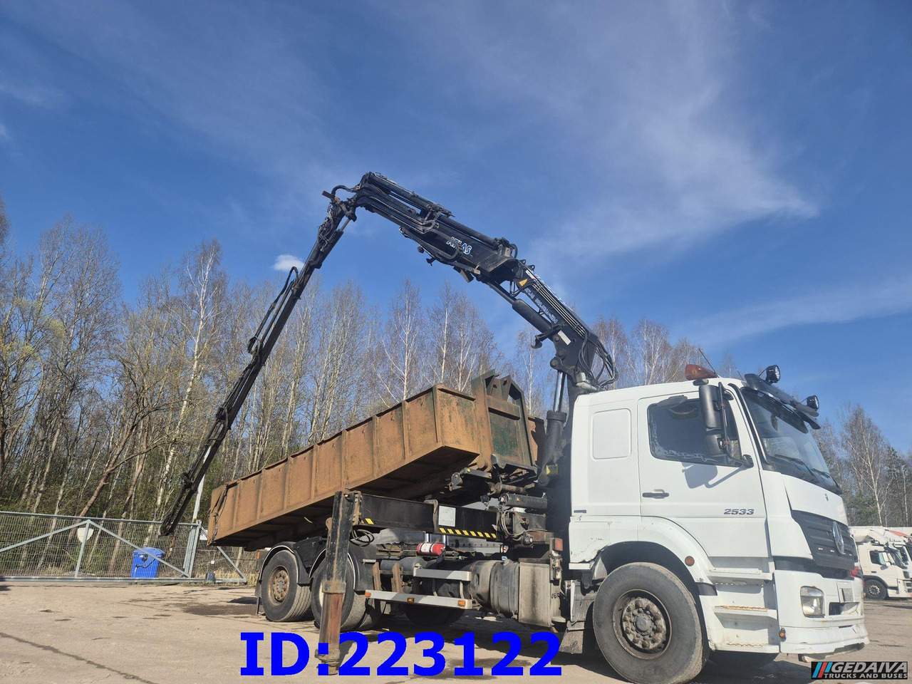 MERCEDES-BENZ Axor 2533 6x2 + Atlas 332.3E Crane - Camión volquete: foto 4 MERCEDES-BENZ Axor 2533 6x2 + Atlas 332.3E Crane - Camión volquete: foto 4