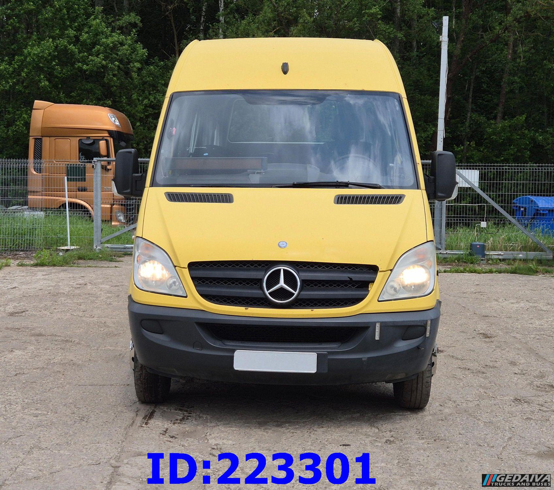 MERCEDES-BENZ Sprinter 515 TRANSFER 23 PLACES - Autocar: foto 2 MERCEDES-BENZ Sprinter 515 TRANSFER 23 PLACES - Autocar: foto 2