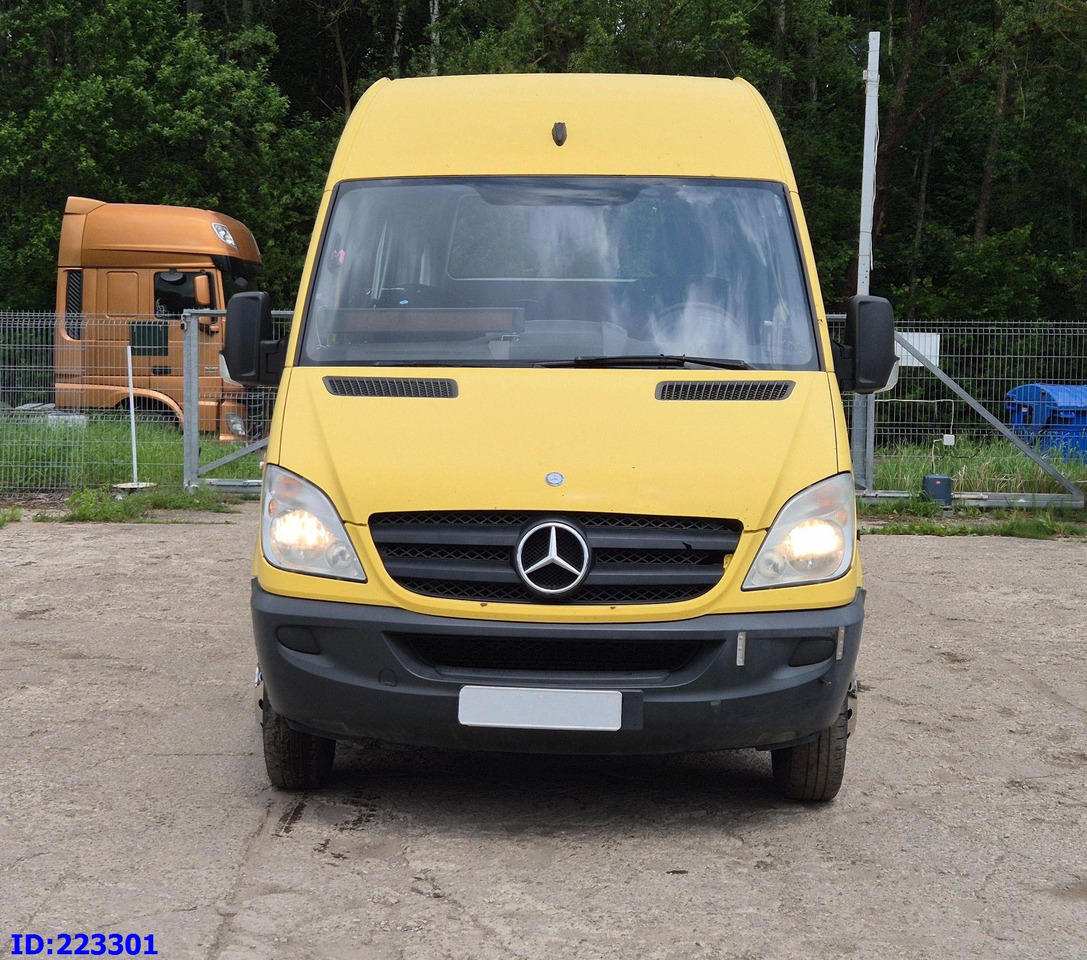 MERCEDES-BENZ Sprinter 515 TRANSFER 23 PLACES - Autocar: foto 2 MERCEDES-BENZ Sprinter 515 TRANSFER 23 PLACES - Autocar: foto 2