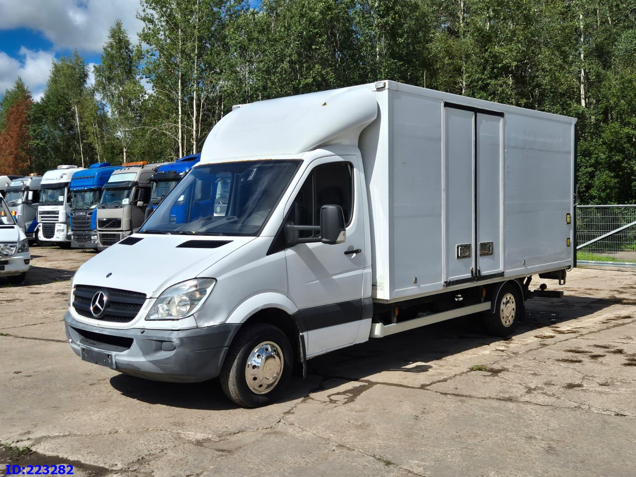 MERCEDES-BENZ Sprinter 516 SUPER - Furgoneta caja cerrada: foto 1 MERCEDES-BENZ Sprinter 516 SUPER - Furgoneta caja cerrada: foto 1