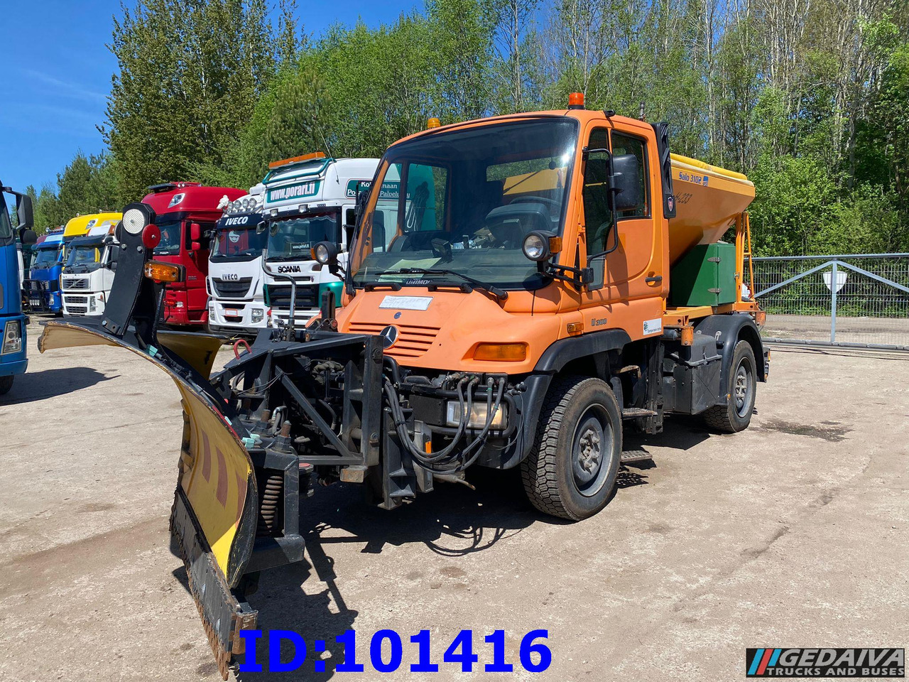 MERCEDES-BENZ Unimog U300 4X4 - Máquina quitanieve: foto 1 MERCEDES-BENZ Unimog U300 4X4 - Máquina quitanieve: foto 1