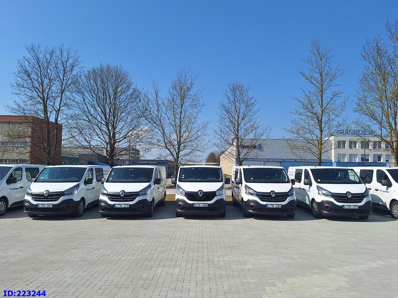 RENAULT Trafic (6pcs. available) - Furgoneta combi: foto 2 RENAULT Trafic (6pcs. available) - Furgoneta combi: foto 2