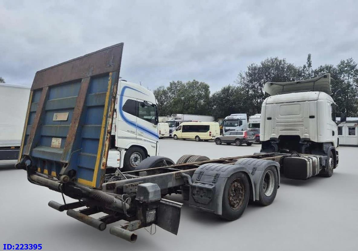 SCANIA R440 6X2 Steering axle (Engine defect) - Camión chasis: foto 5 SCANIA R440 6X2 Steering axle (Engine defect) - Camión chasis: foto 5