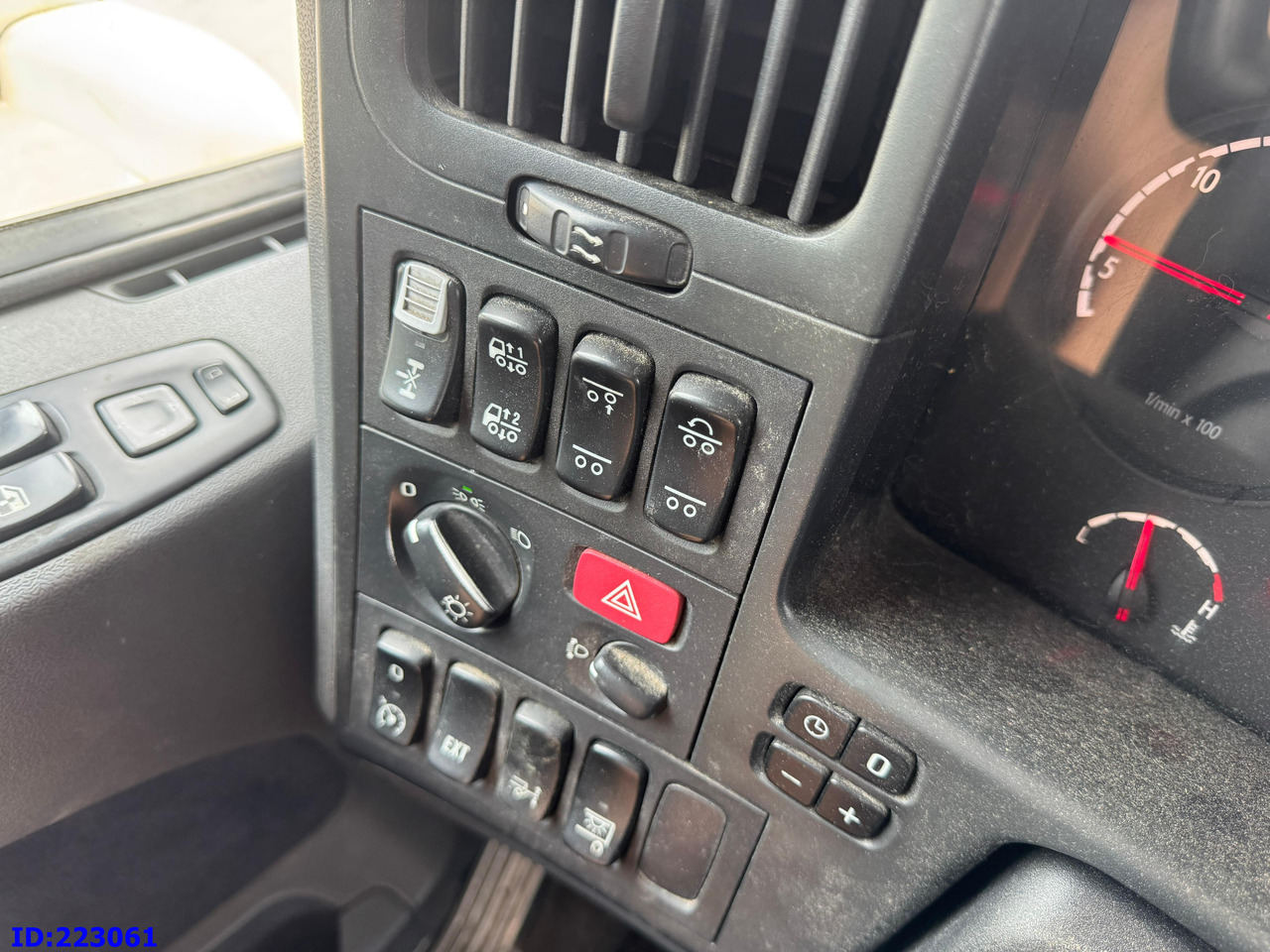 Camión chasis SCANIA R480 6X2 3 Pedals: foto 10 Camión chasis SCANIA R480 6X2 3 Pedals: foto 10