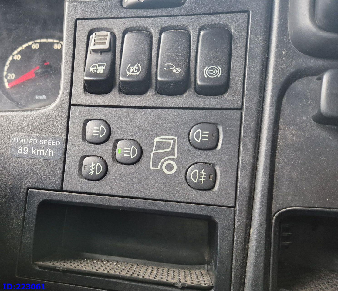 Camión chasis SCANIA R480 6X2 3 Pedals: foto 13 Camión chasis SCANIA R480 6X2 3 Pedals: foto 13