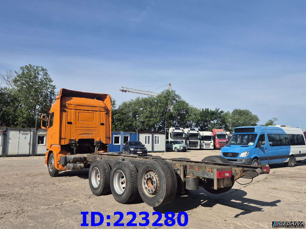 SCANIA R580 V8 8X4 Retarder (Steering axle) - Camión chasis: foto 5 SCANIA R580 V8 8X4 Retarder (Steering axle) - Camión chasis: foto 5