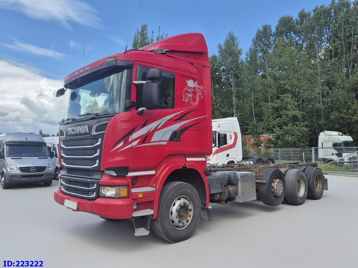 SCANIA R620 - 8x4 - Steering axle - Camión chasis: foto 1 SCANIA R620 - 8x4 - Steering axle - Camión chasis: foto 1