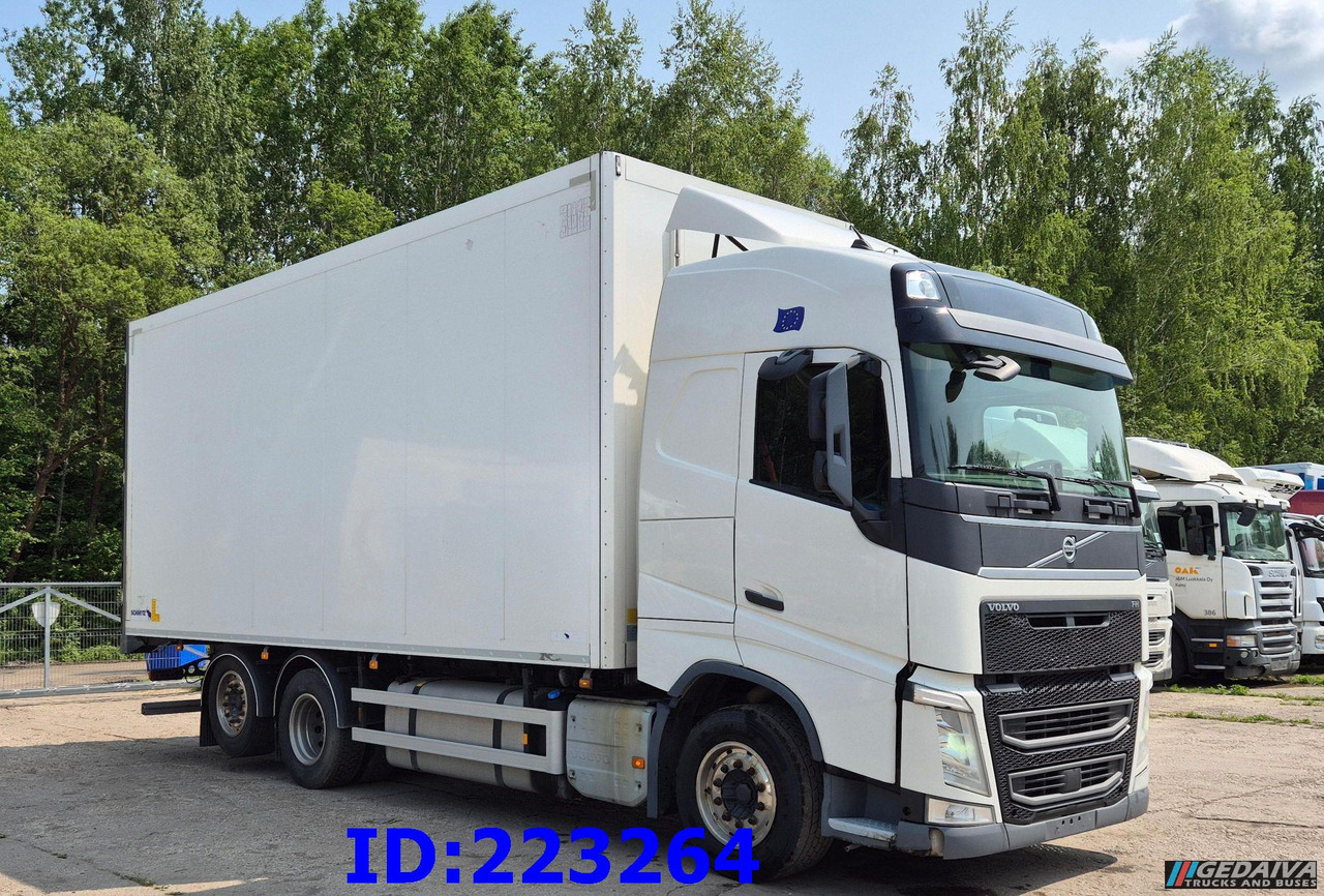 VOLVO FH13 460HP 6x2 Steering axle Euro6 - Camión frigorífico: foto 1 VOLVO FH13 460HP 6x2 Steering axle Euro6 - Camión frigorífico: foto 1