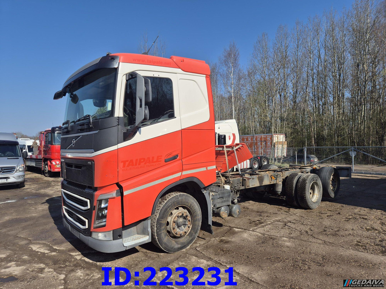 VOLVO FH13 540HP 6X2 Euro6 - Camión chasis: foto 1 VOLVO FH13 540HP 6X2 Euro6 - Camión chasis: foto 1
