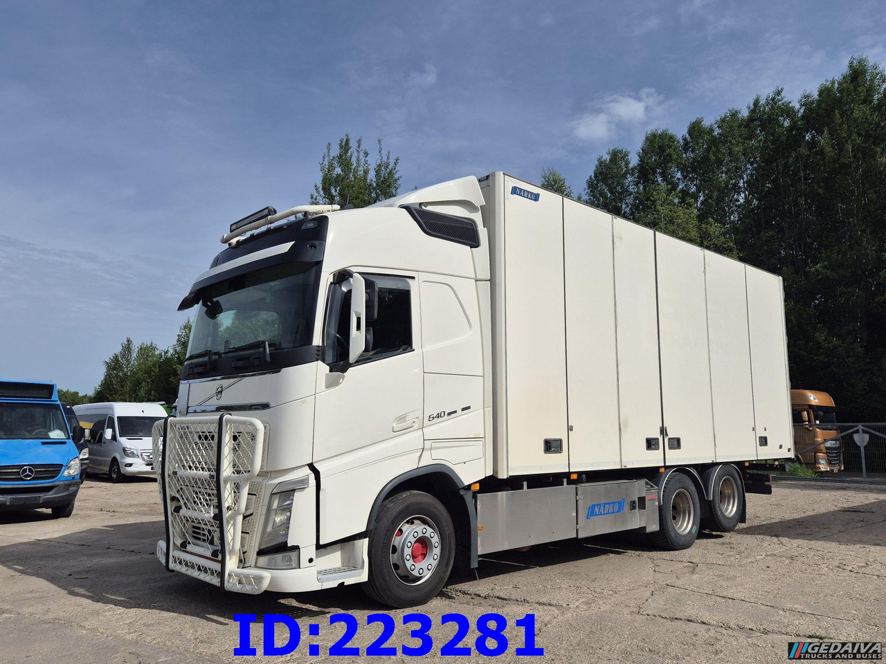 VOLVO FH13 540HP 6x2 (10 tyre) Euro6 - Camión isotérmico: foto 1 VOLVO FH13 540HP 6x2 (10 tyre) Euro6 - Camión isotérmico: foto 1