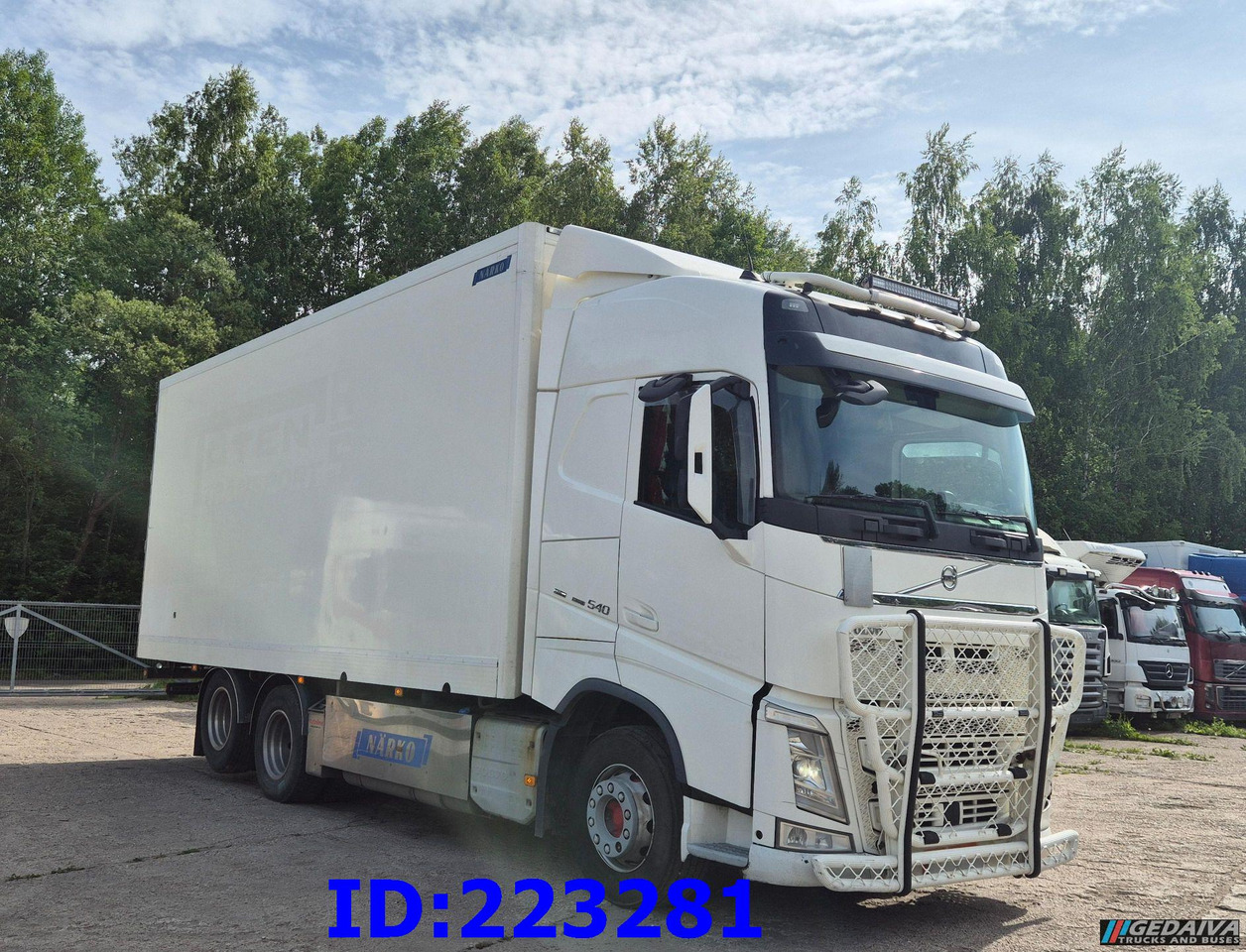 VOLVO FH13 540HP 6x2 (10 tyre) Euro6 - Camión isotérmico: foto 4 VOLVO FH13 540HP 6x2 (10 tyre) Euro6 - Camión isotérmico: foto 4