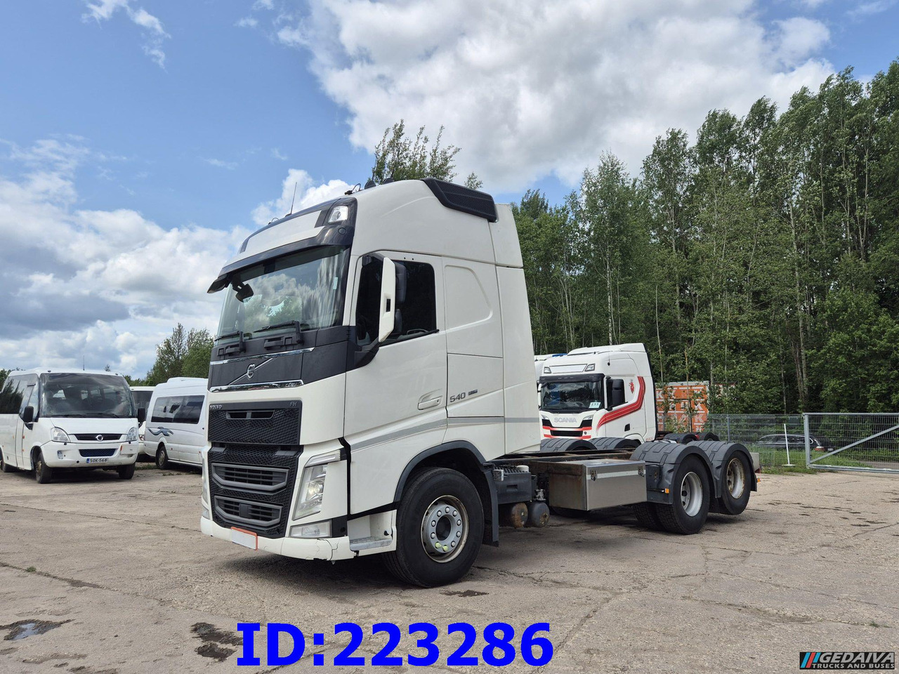 VOLVO FH13 540HP 6x2 (10 tyre) Euro6 - Camión chasis: foto 1 VOLVO FH13 540HP 6x2 (10 tyre) Euro6 - Camión chasis: foto 1