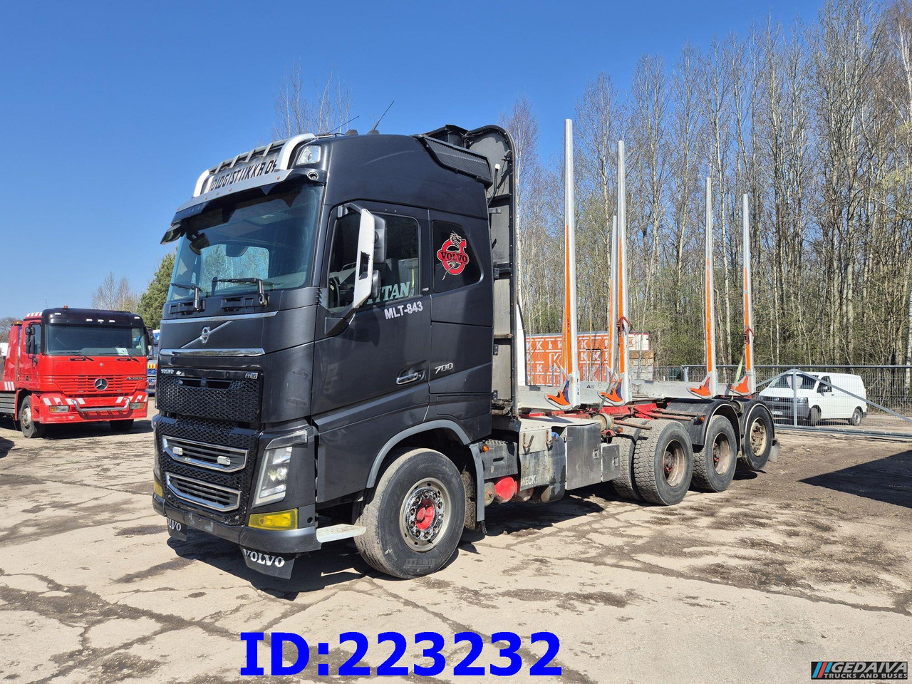VOLVO FH16 700HP 8X4 Big Axles - Camión forestal: foto 1 VOLVO FH16 700HP 8X4 Big Axles - Camión forestal: foto 1