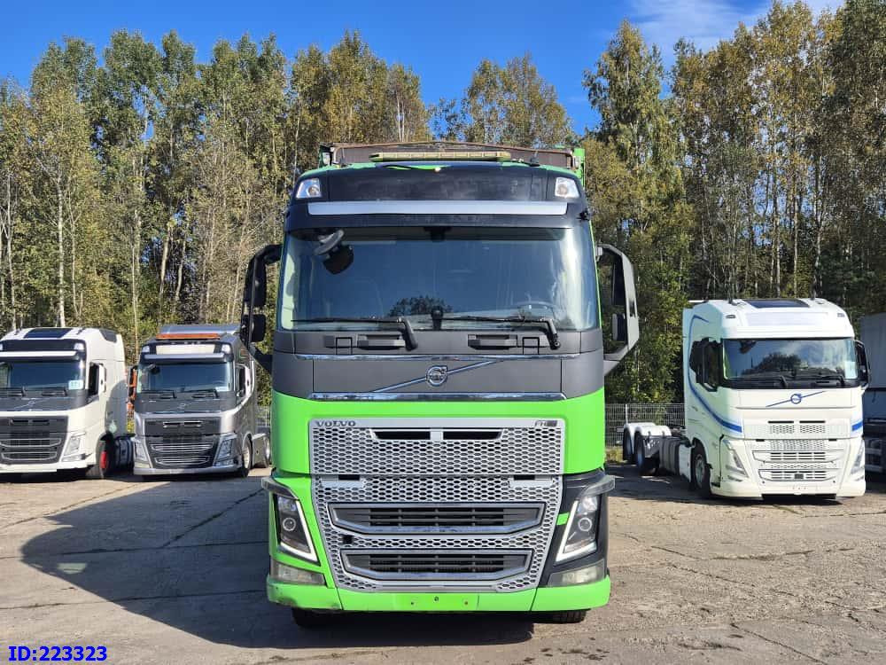 VOLVO FH16 750HP - 8x4 -Big Axles - Camión caja cerrada: foto 2 VOLVO FH16 750HP - 8x4 -Big Axles - Camión caja cerrada: foto 2