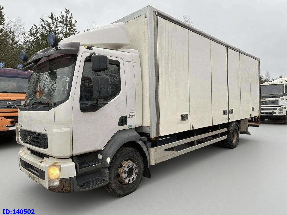 VOLVO FL 280 4x2 Manual Euro5 - Camión caja cerrada: foto 1 VOLVO FL 280 4x2 Manual Euro5 - Camión caja cerrada: foto 1