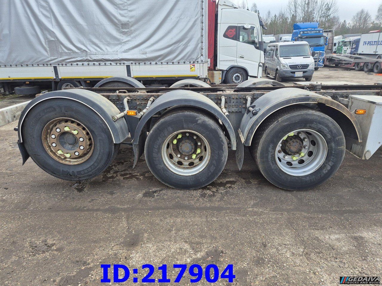 VOLVO FM 410HP 8x4 (Steering axle) - Camión chasis: foto 5 VOLVO FM 410HP 8x4 (Steering axle) - Camión chasis: foto 5