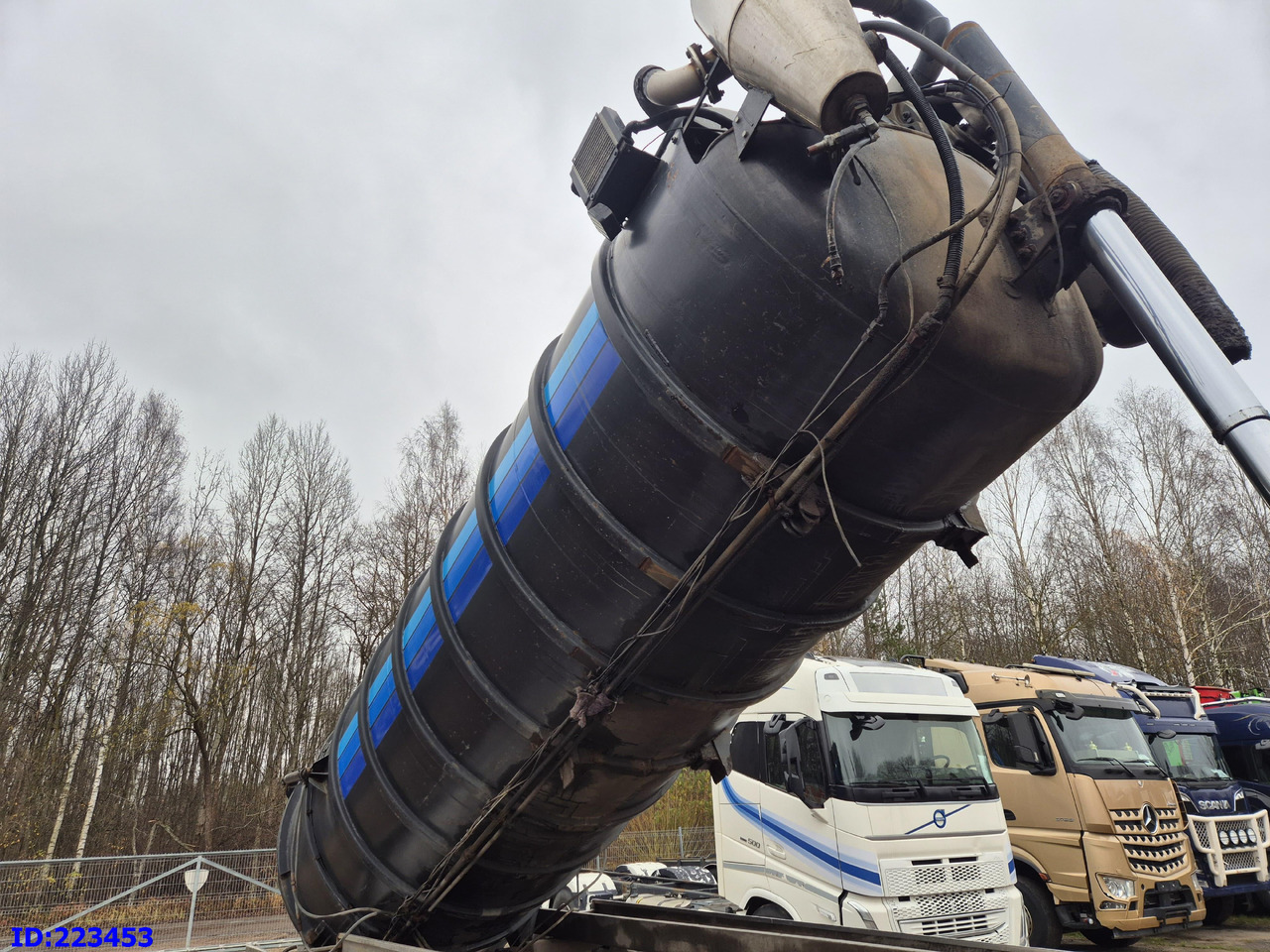 VOLVO FM11 450HP 6x2 TANK 16000 l / VACUUM JUROP PR 150 / ASENIZACYJNY / Euro5 / Steering Axle - Camión cisterna: foto 5 VOLVO FM11 450HP 6x2 TANK 16000 l / VACUUM JUROP PR 150 / ASENIZACYJNY / Euro5 / Steering Axle - Camión cisterna: foto 5