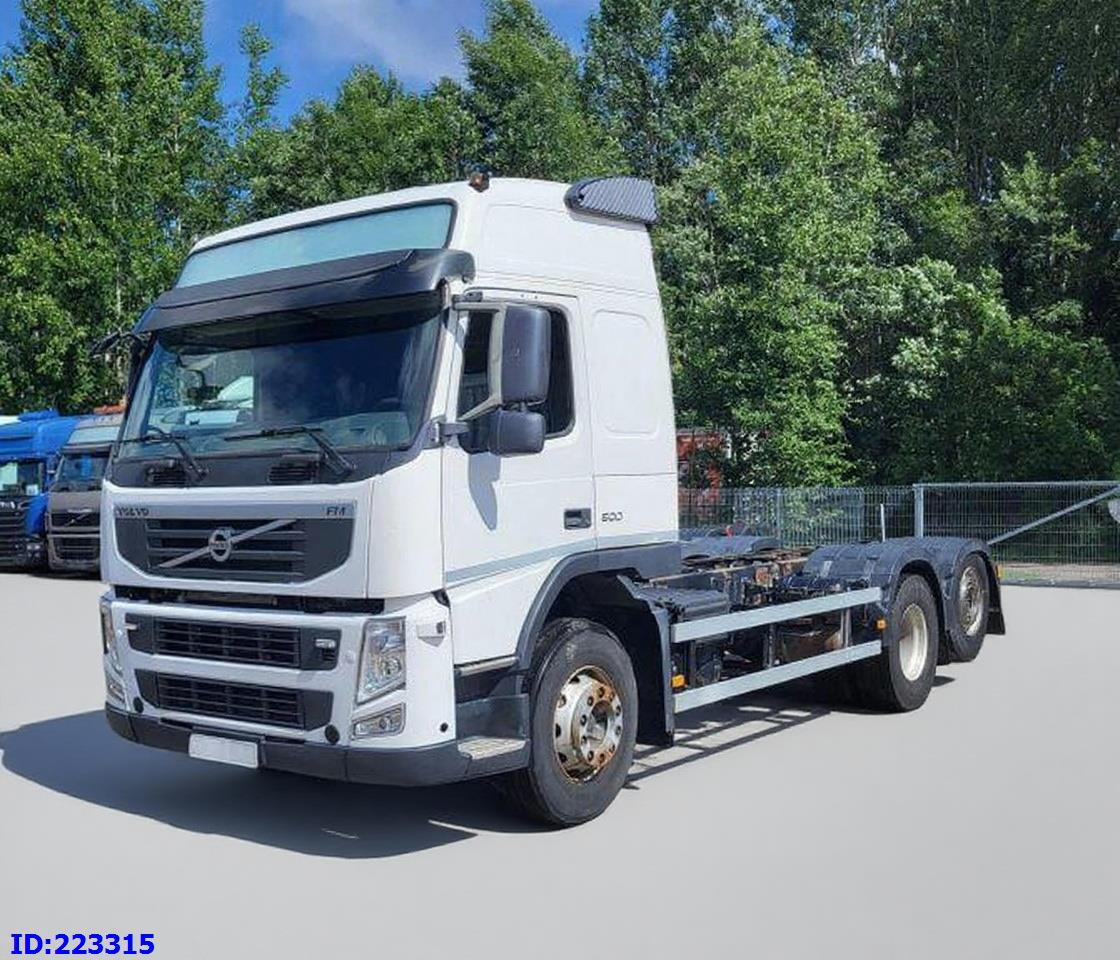 VOLVO FM13 500HP 6x2 Euro5 - Camión chasis: foto 1 VOLVO FM13 500HP 6x2 Euro5 - Camión chasis: foto 1
