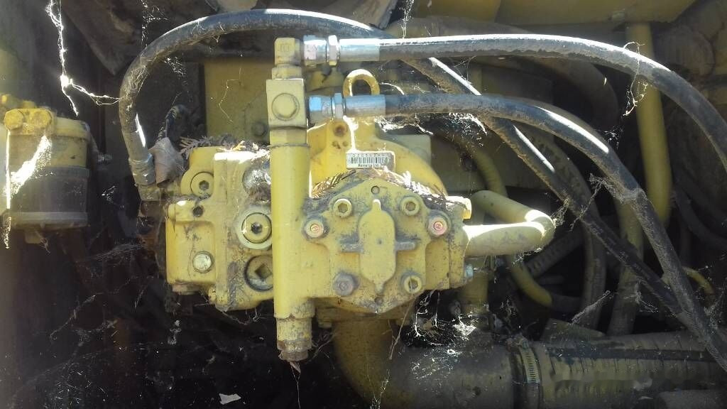 Komatsu PC 210 - Excavadora de cadenas: foto 5 Komatsu PC 210 - Excavadora de cadenas: foto 5