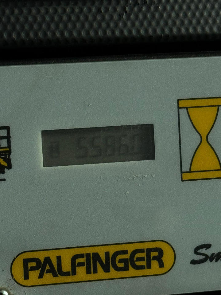 - Camión con plataforma elevadora: foto 5 - Camión con plataforma elevadora: foto 5