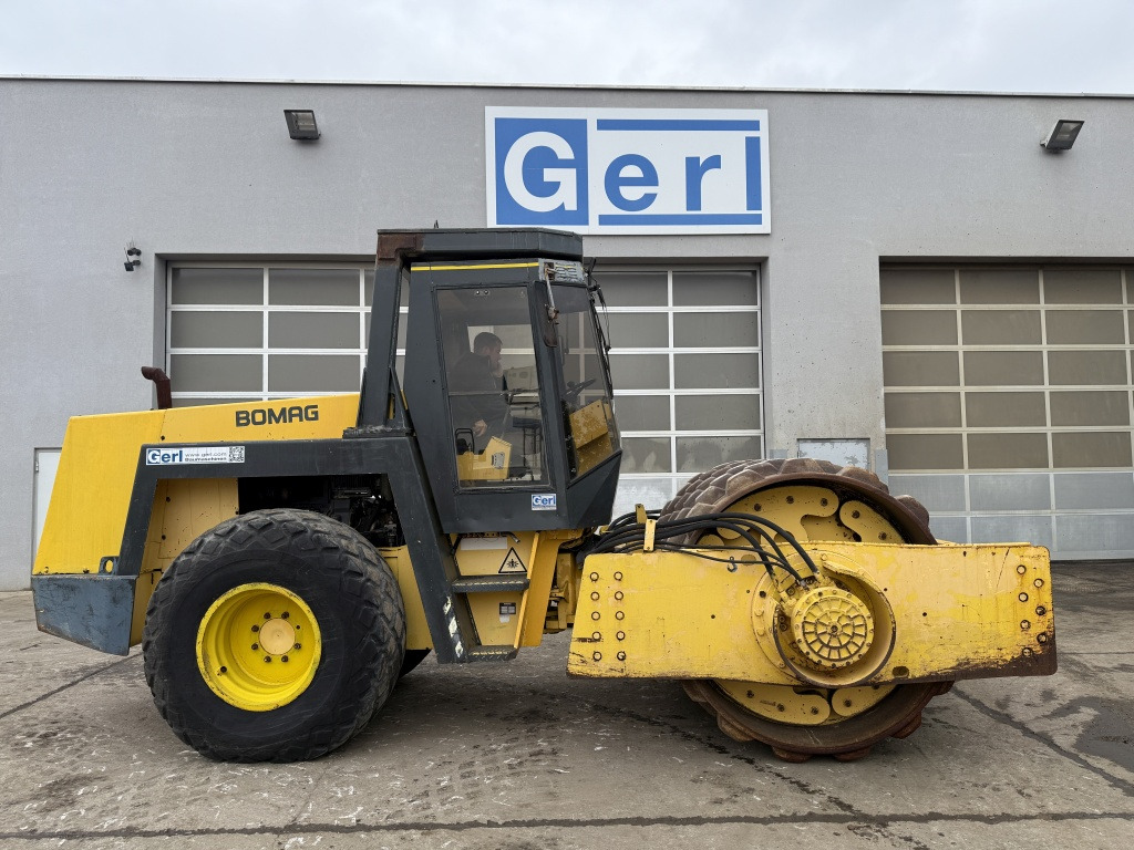 Bomag BW 217 PD-2 (111679) - Compactador: foto 4 Bomag BW 217 PD-2 (111679) - Compactador: foto 4