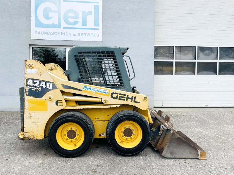 Gehl SL4240 (3746) - Minicargadora: foto 2 Gehl SL4240 (3746) - Minicargadora: foto 2