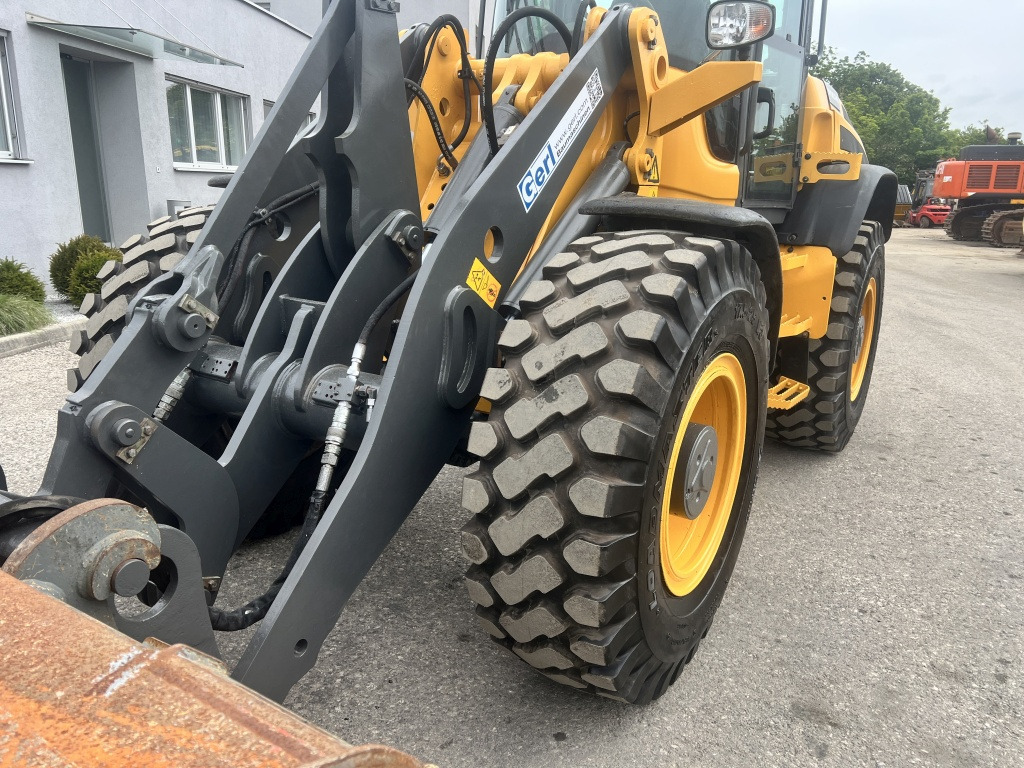 Volvo L 50 G-TP (111581) - Cargadora de ruedas: foto 3 Volvo L 50 G-TP (111581) - Cargadora de ruedas: foto 3