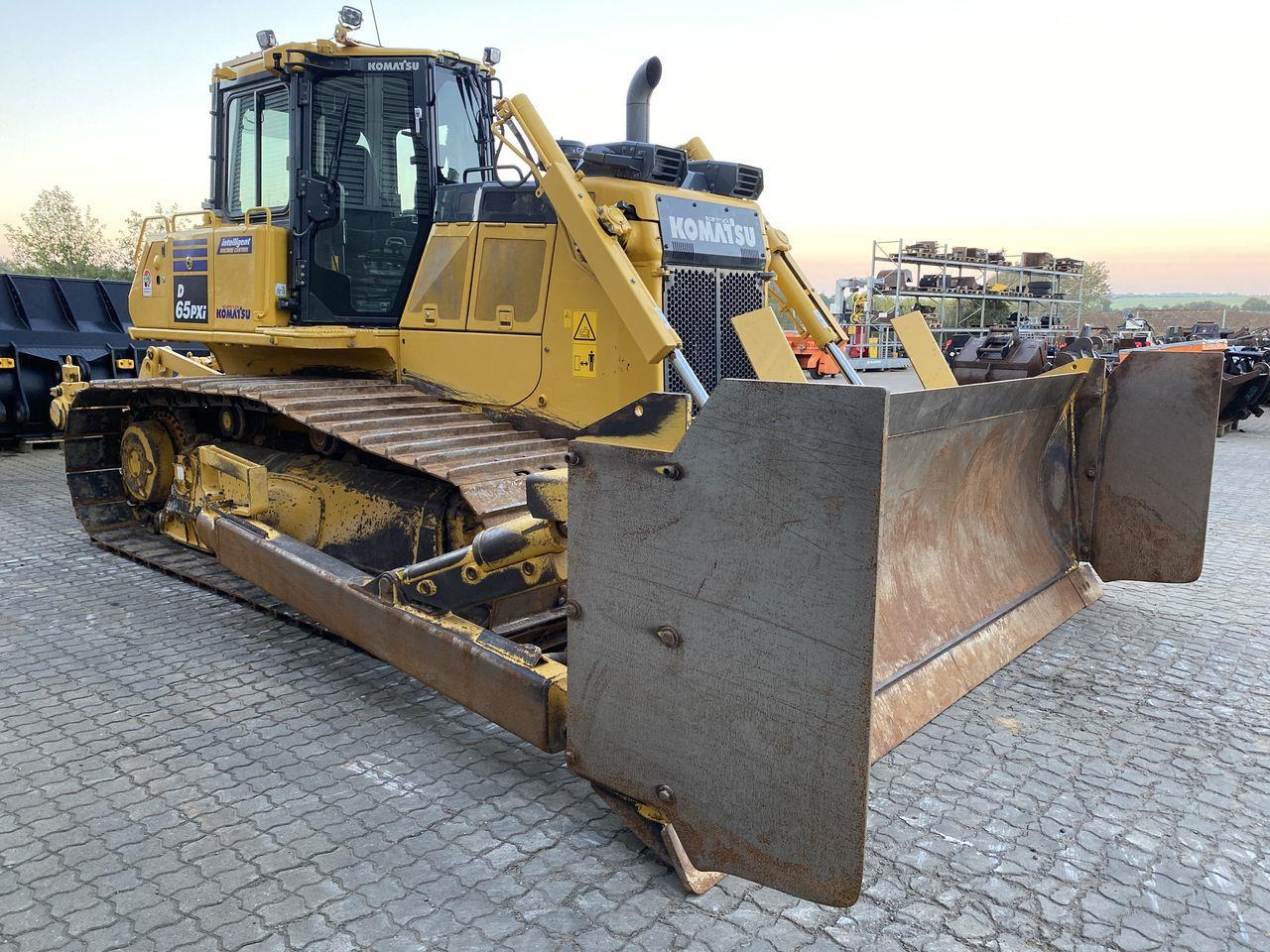 Komatsu D65PXI-18EO - Bulldozer: foto 5 Komatsu D65PXI-18EO - Bulldozer: foto 5