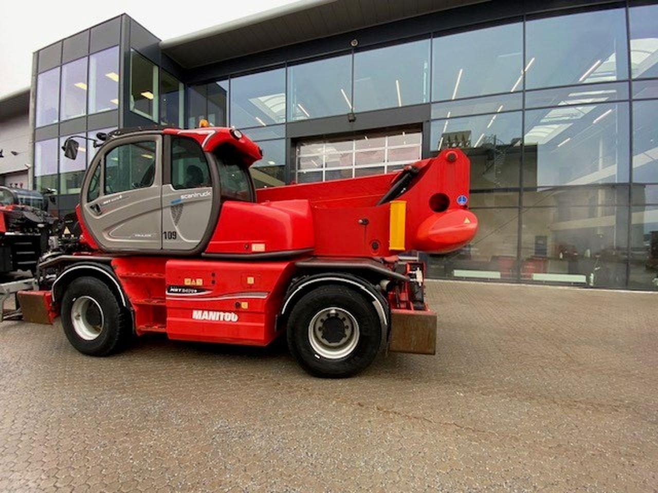 Manitou MRT2470P+ ST4 - Manipulador telescópico: foto 2 Manitou MRT2470P+ ST4 - Manipulador telescópico: foto 2