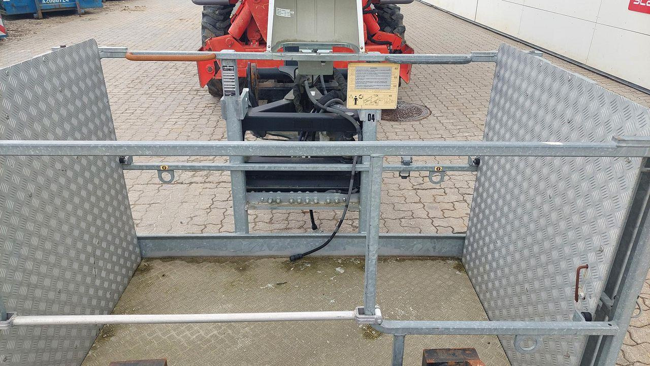 Manitou MRT2540P+ ST4 - Manipulador telescópico: foto 3 Manitou MRT2540P+ ST4 - Manipulador telescópico: foto 3