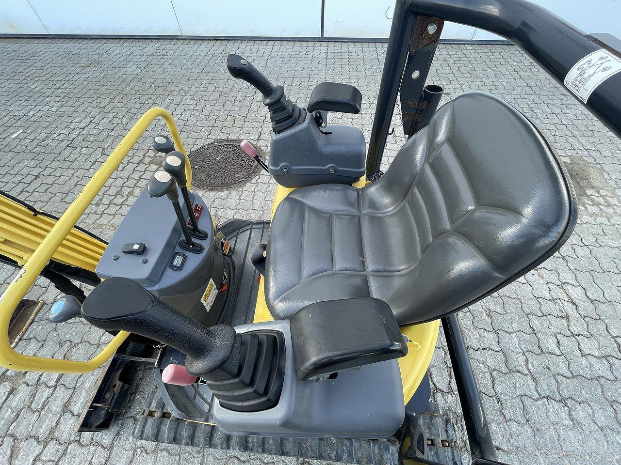 Yanmar VIO12 - Miniexcavadora: foto 3 Yanmar VIO12 - Miniexcavadora: foto 3
