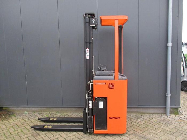 Rocla SST16 TREV 5400 - Apilador: foto 1 Rocla SST16 TREV 5400 - Apilador: foto 1