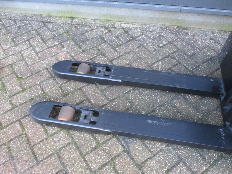 Toyota SWE 080L - Apilador: foto 5 Toyota SWE 080L - Apilador: foto 5