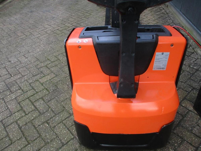 Apilador Toyota SWE 080L: foto 8 Apilador Toyota SWE 080L: foto 8