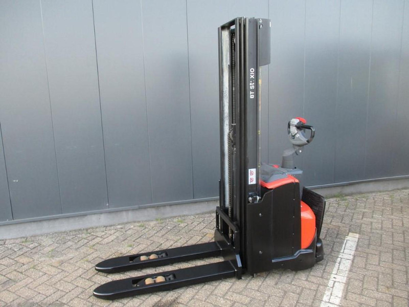 Apilador Toyota SWE 120L: foto 1