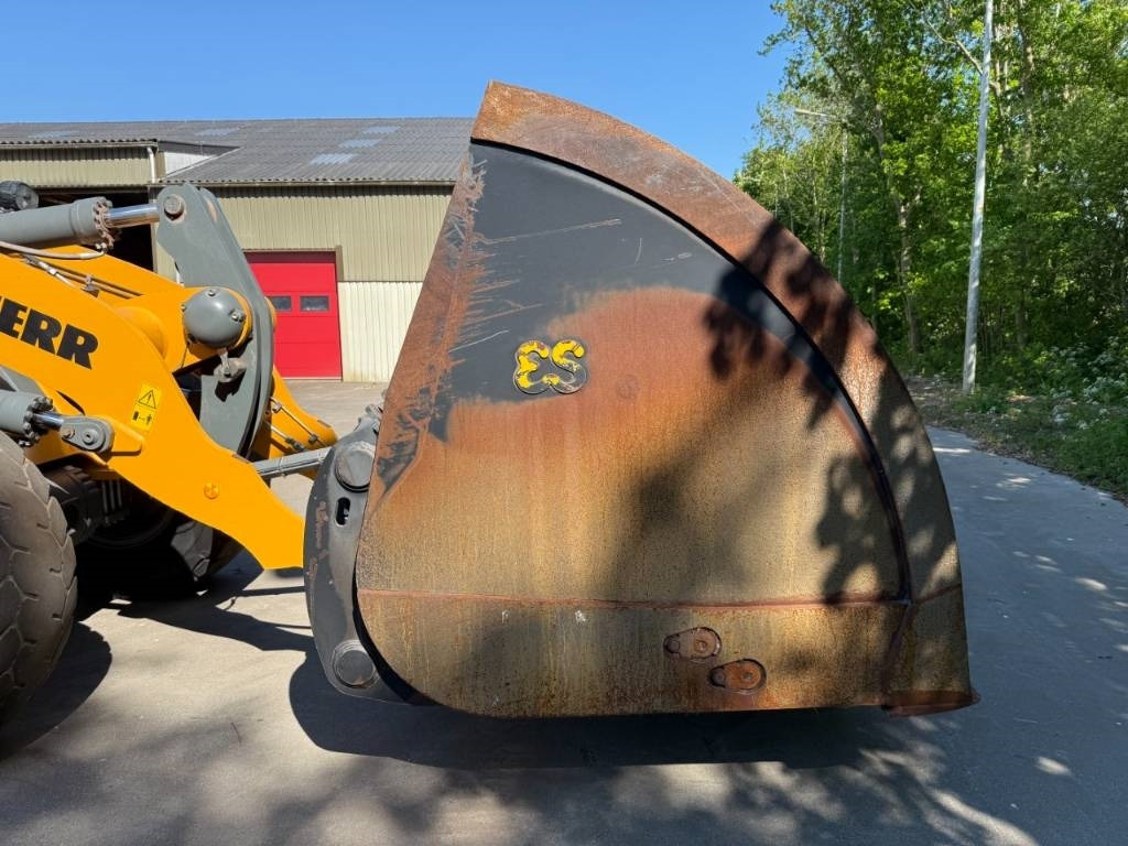 Eurosteel Hoogkiepbak - Cazo para Maquinaria de construcción: foto 4 Eurosteel Hoogkiepbak - Cazo para Maquinaria de construcción: foto 4