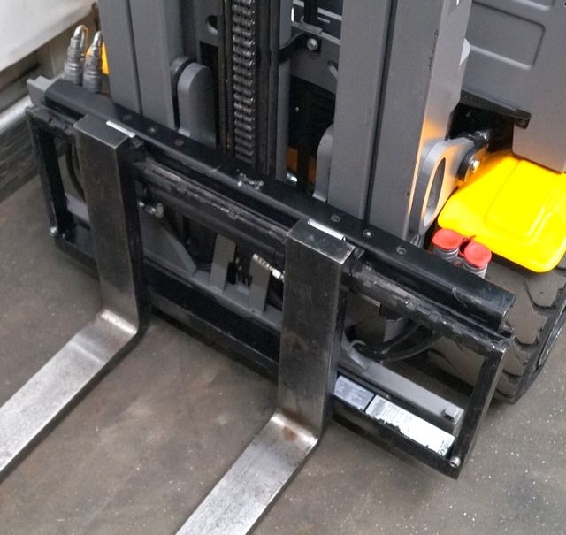 Jungheinrich EFG320 - Carretilla elevadora eléctrica: foto 3 Jungheinrich EFG320 - Carretilla elevadora eléctrica: foto 3