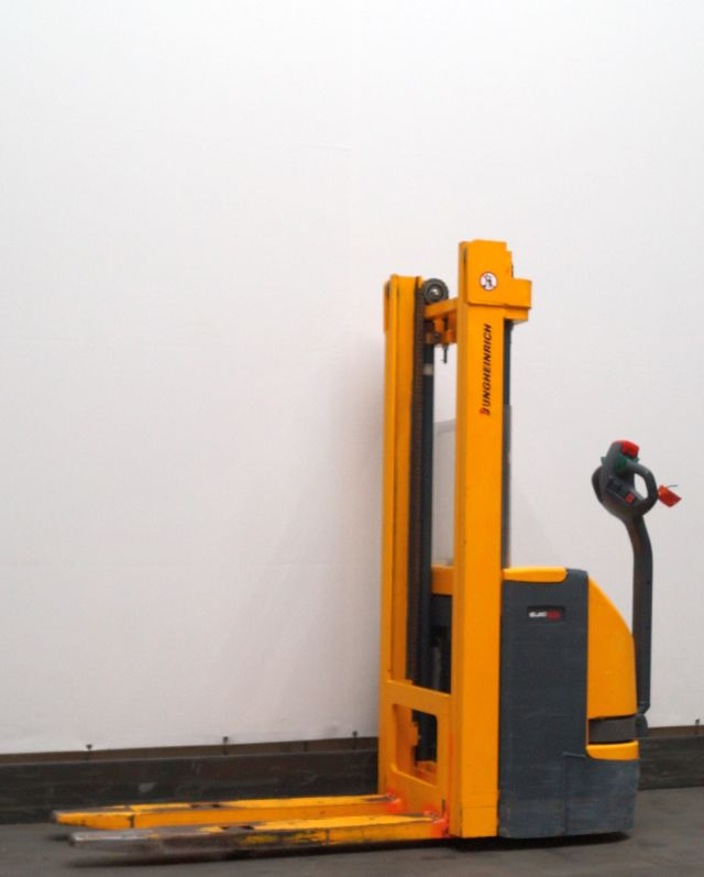 Jungheinrich EJC10 - Apilador: foto 1 Jungheinrich EJC10 - Apilador: foto 1