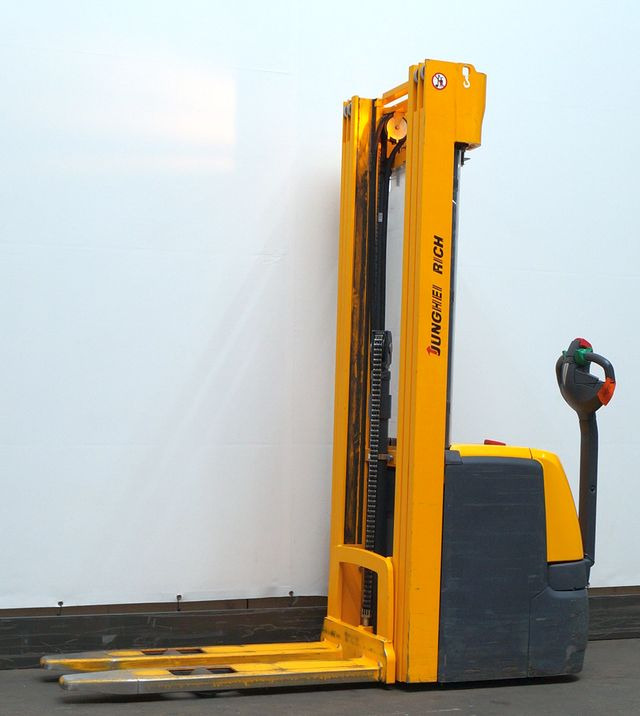 Jungheinrich EJC214 - Apilador: foto 1 Jungheinrich EJC214 - Apilador: foto 1