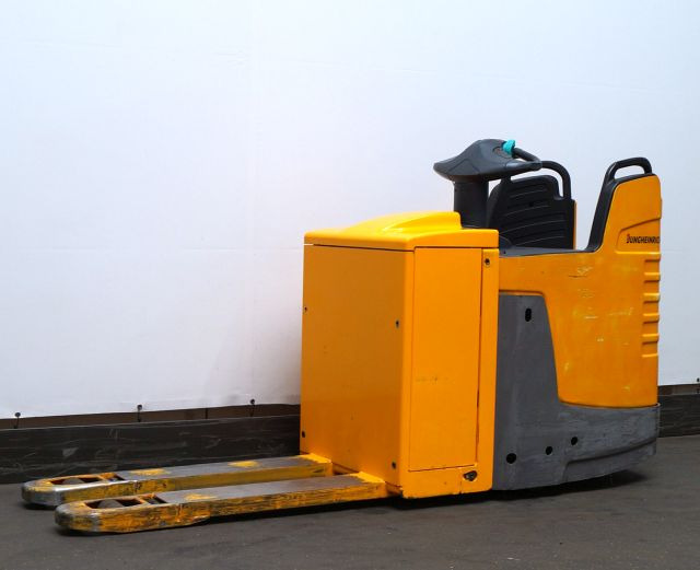 Transpaleta Jungheinrich ERE225: foto 1