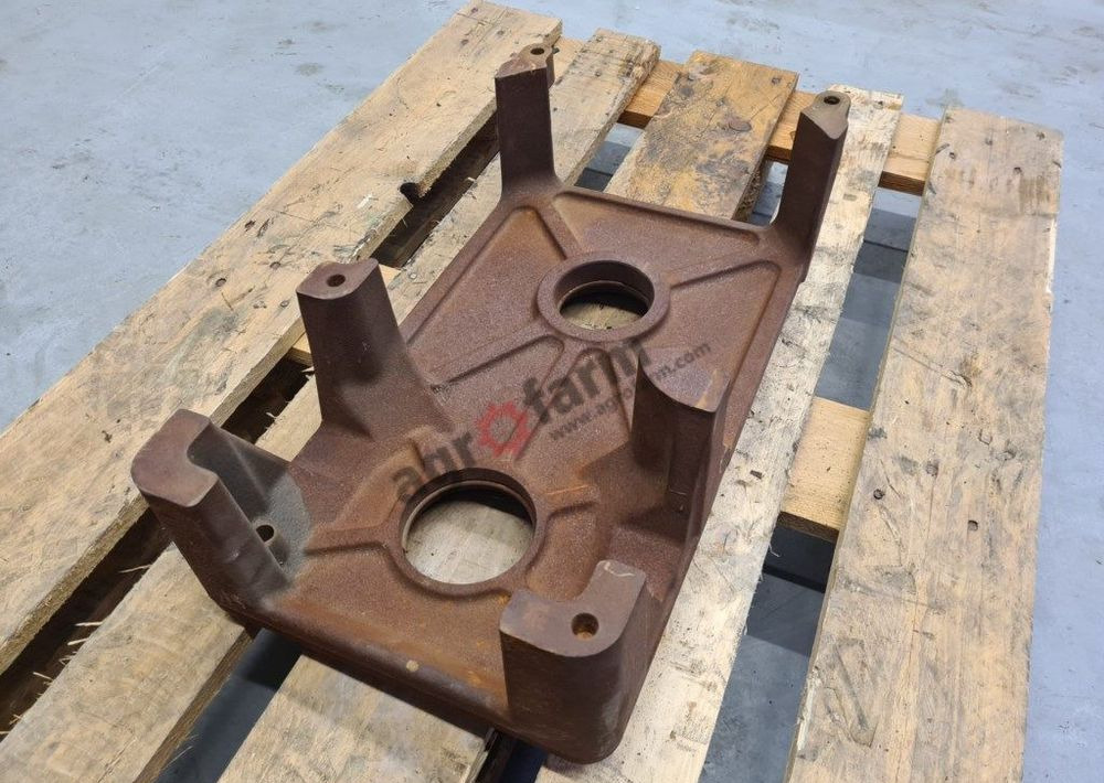 OBUDOWA PTO R196761 JOHN DEERE 7720 7820 7920 - Caja de cambios: foto 1 OBUDOWA PTO R196761 JOHN DEERE 7720 7820 7920 - Caja de cambios: foto 1