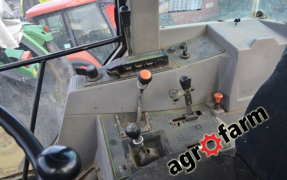 Deutz części używane skrzynia silnik most oś napęd zawór kabina podnośnik zwolnica obudowa - Piezas de recambio para Maquinaria agrícola: foto 3 Deutz części używane skrzynia silnik most oś napęd zawór kabina podnośnik zwolnica obudowa - Piezas de recambio para Maquinaria agrícola: foto 3